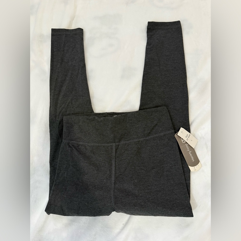 Daisy Fuentes Women’s  Charcoal Gray Leggings Size Large NWT